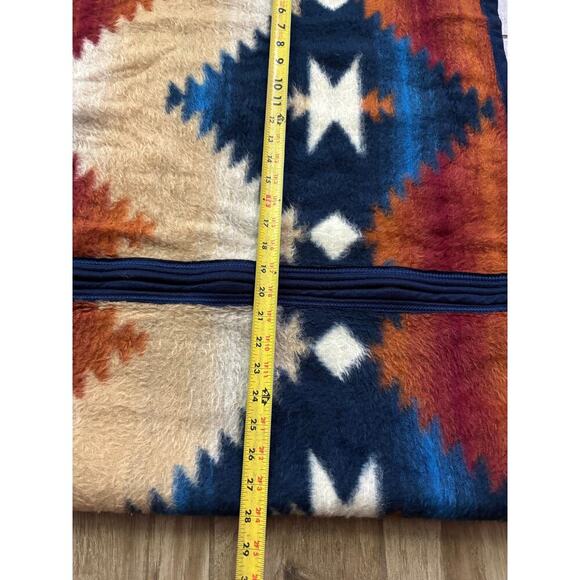 Biederlack Cuddle Wrap Snap Stadium Throw Aztec Tribal Blanket Zipper 77"x56" - Picture 12 of 15